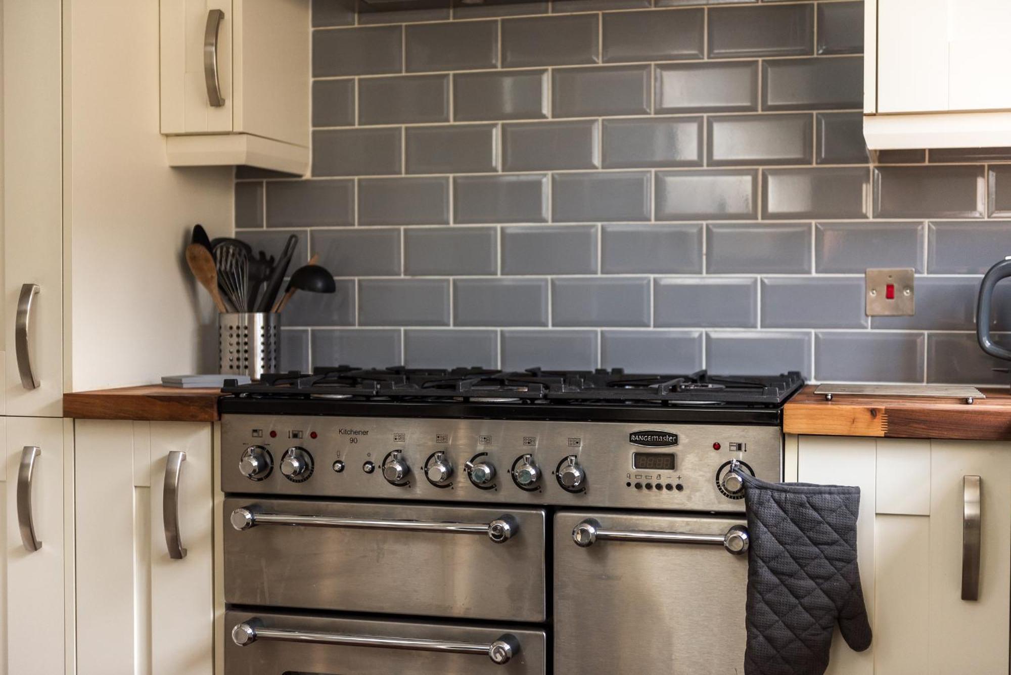 Cosy Roseburn Apartment, Edinburgh - 2 Bedrooms, Free Parking Exterior foto